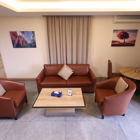 Ibiza Hotel Dżunija Zewnętrze zdjęcie