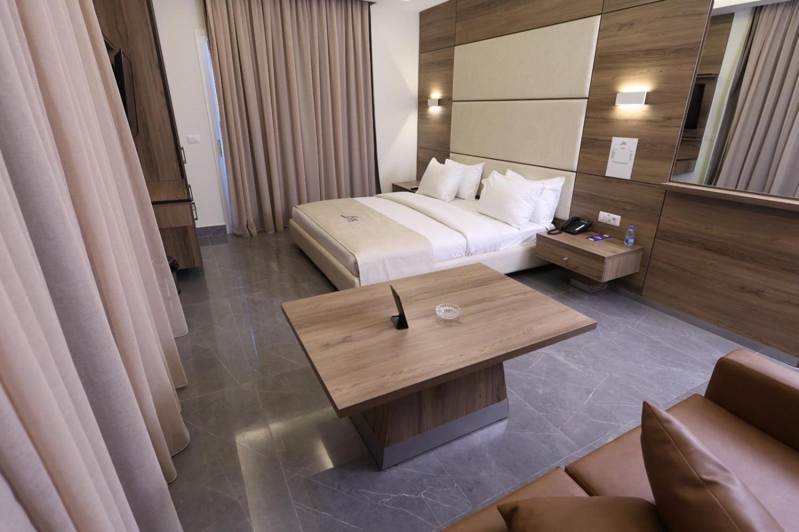 Ibiza Hotel Dżunija Zewnętrze zdjęcie