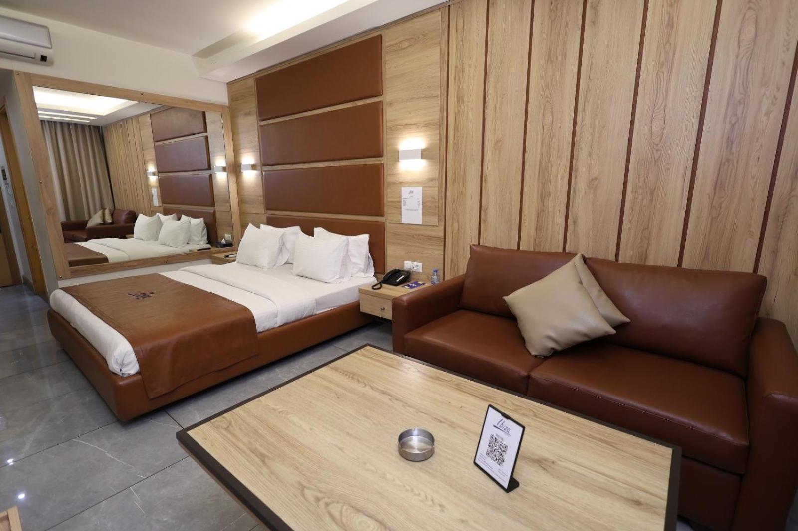 Ibiza Hotel Dżunija Zewnętrze zdjęcie