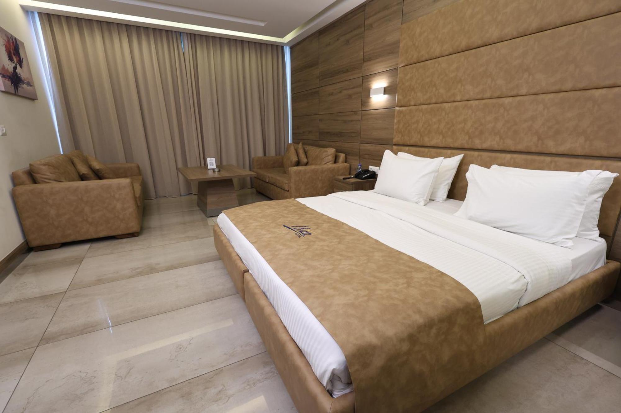 Ibiza Hotel Dżunija Zewnętrze zdjęcie
